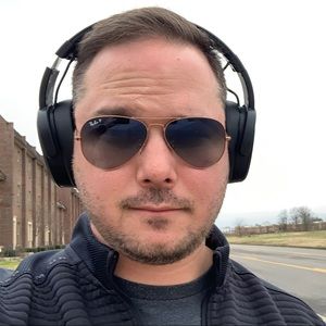 Meet your Posher, Troy